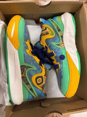Nike